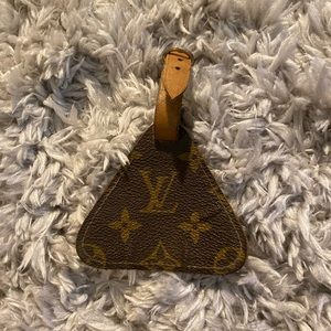 Vintage Louis Vuitton Brown Monogram Leash and Collar – Treasures of NYC